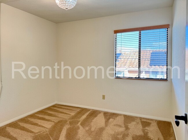 Building Photo - 14265 Marianopolis Way