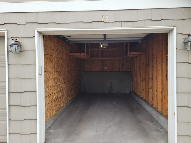 Building Photo - 4385 S Balsam St