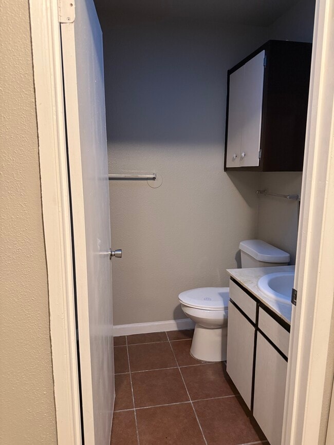 Building Photo - 7005 Glen Pass