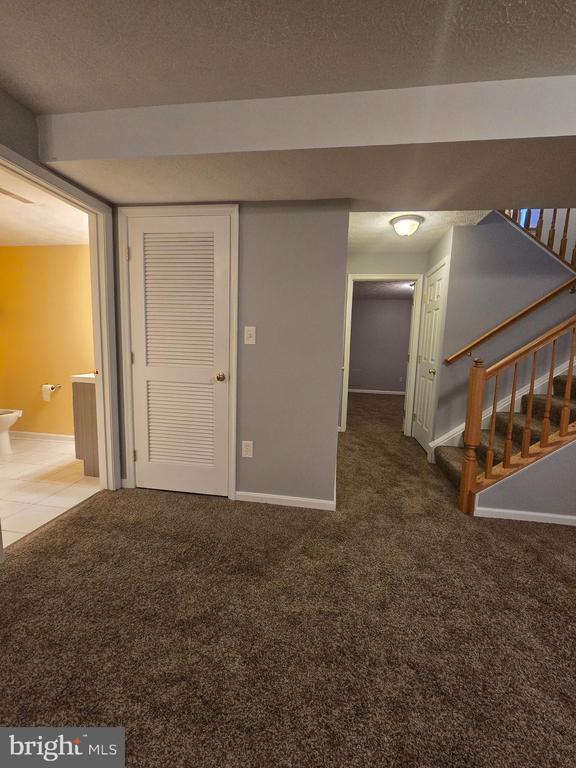 Building Photo - 160 Leeds Creek Cir