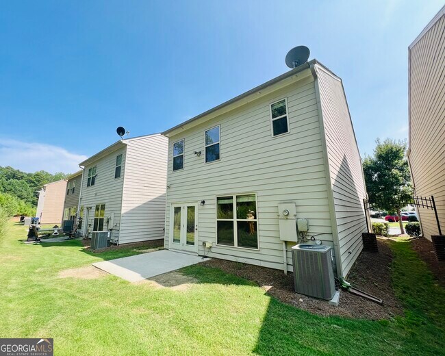 Building Photo - 256 Highland Pointe Cir E