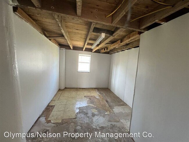 Building Photo - 414 Murex St