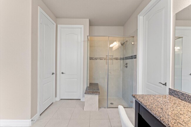 Building Photo - 2018 Brookmont Dr
