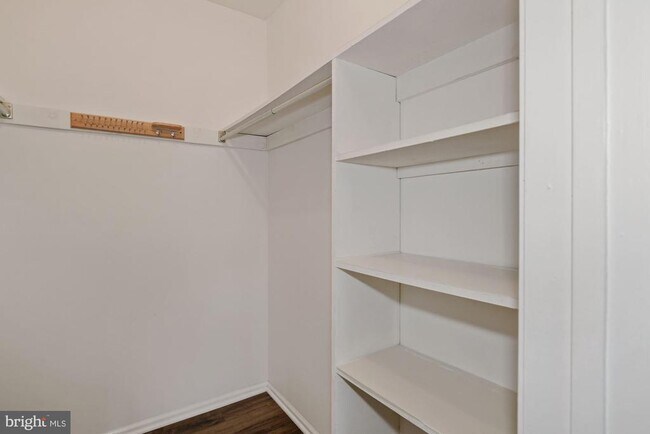 Building Photo - 1610 Society Pl