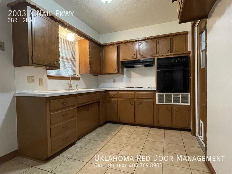 Building Photo - 2003 N Nail Pkwy