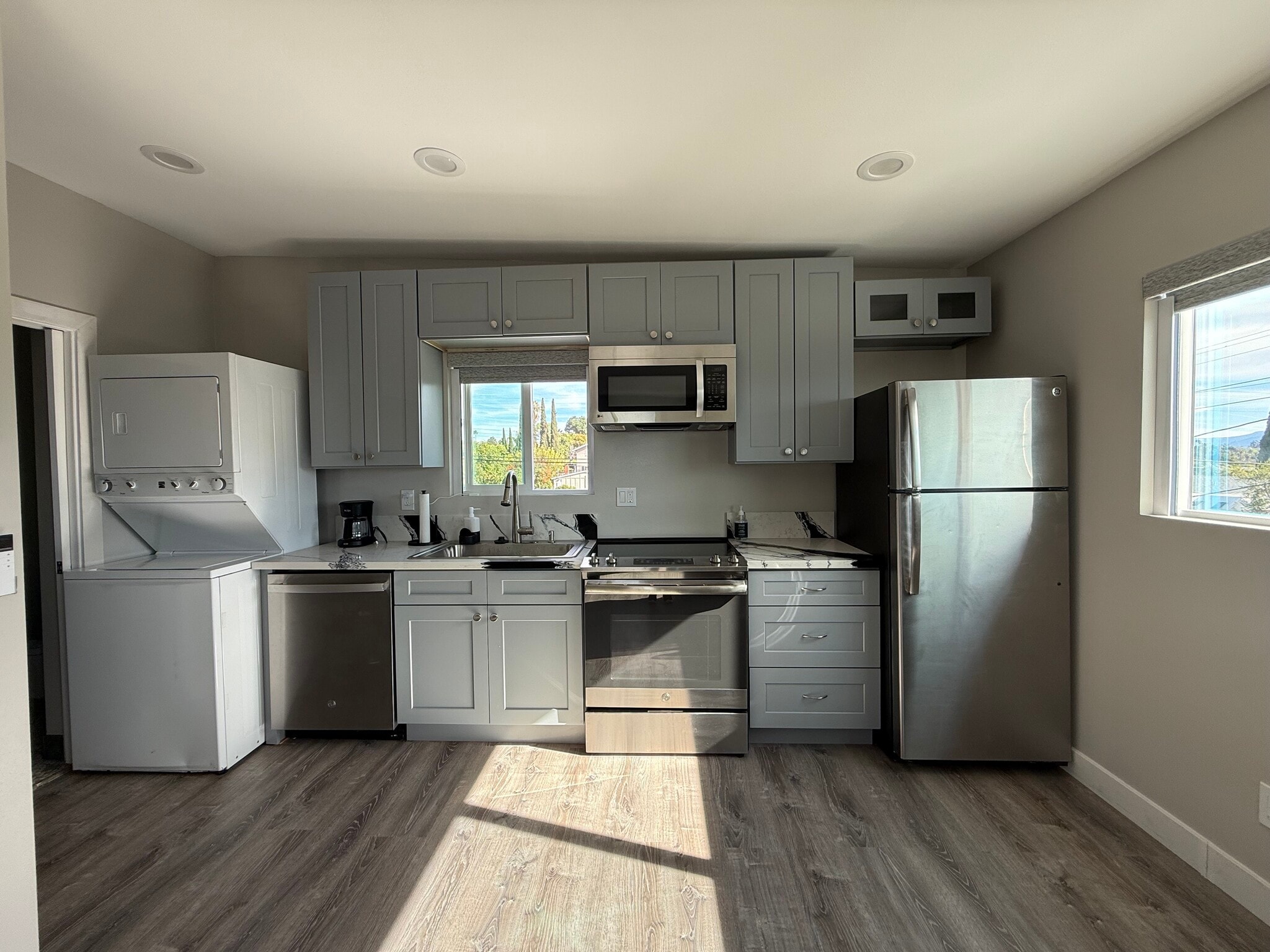 Building Photo - 6682 Maury Dr