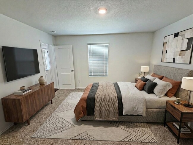 Building Photo - 5017 Pitch