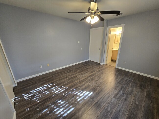 Building Photo - 7914 Galaway Bay