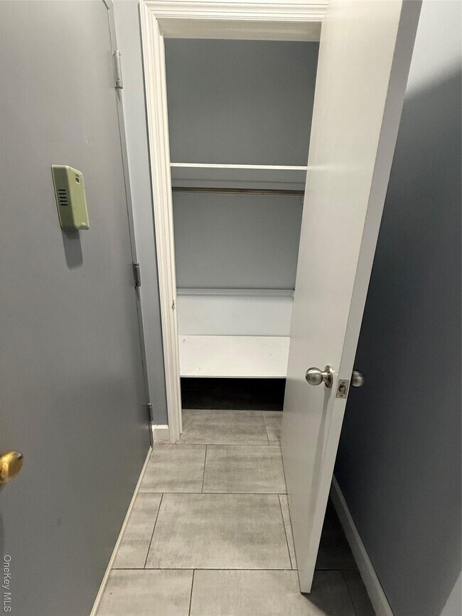 Primary Photo - 66-76 Fresh Pond Rd