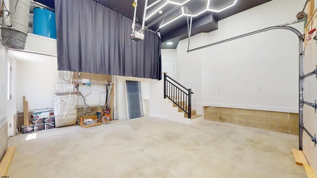 Building Photo - 31 Seaside Ct