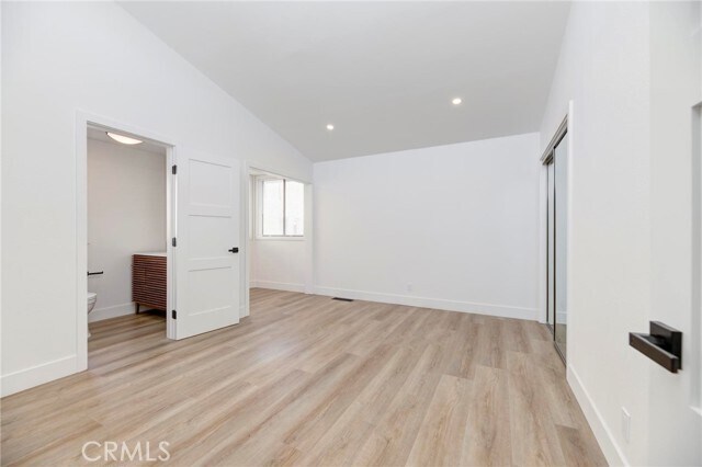 Building Photo - 1090 Loma Dr