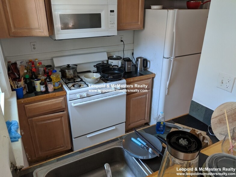 Building Photo - 19 Braemore Rd