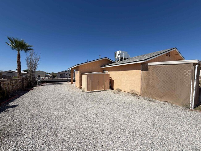 Building Photo - 13613 E 52nd St