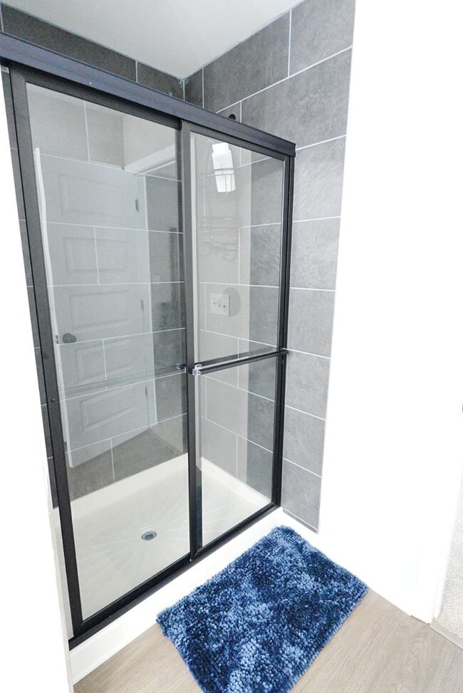 Building Photo - 210 Brittany Pointe Ln