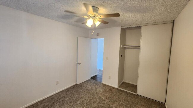 Building Photo - 1 Bedroom in West Chula Vista **Move In Sp...
