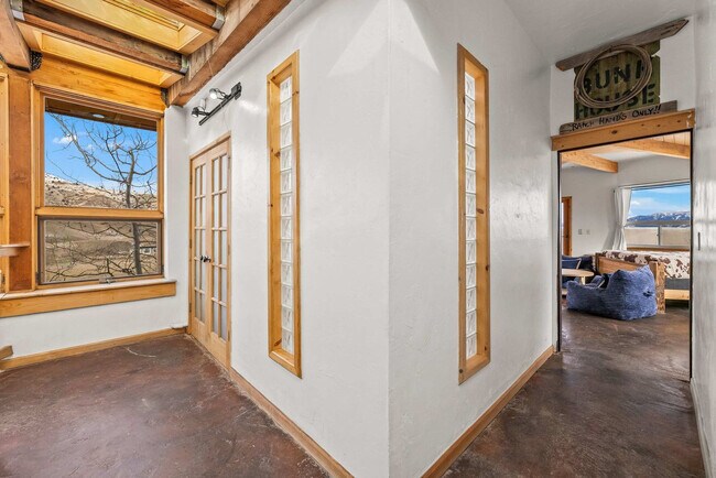 Building Photo - 84 Arcturus Dr