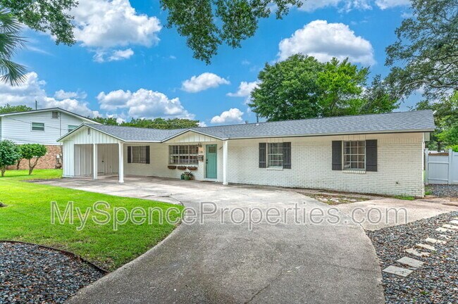 Building Photo - 235 Sotir St NW