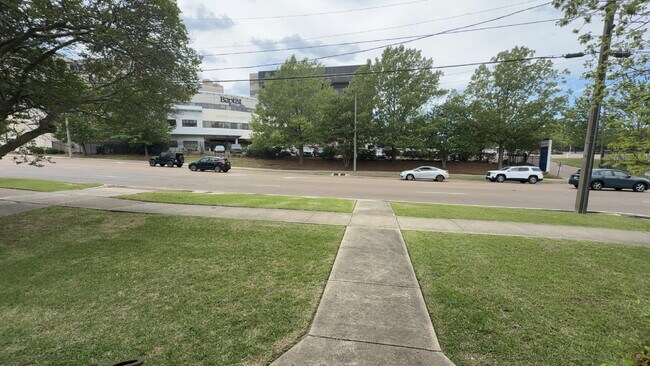 Building Photo - Beautiful duplex in Belhaven!! ALL UTILITIES INCLUDED!!!