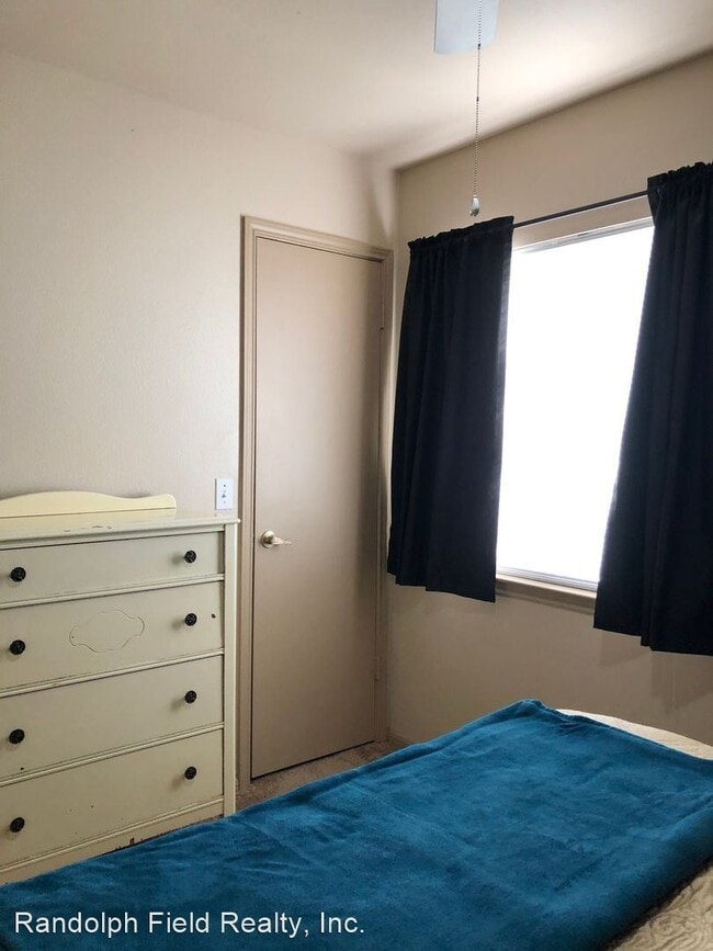 Building Photo - 3 br, 2 bath House - 8214 SPRING TOWN ST