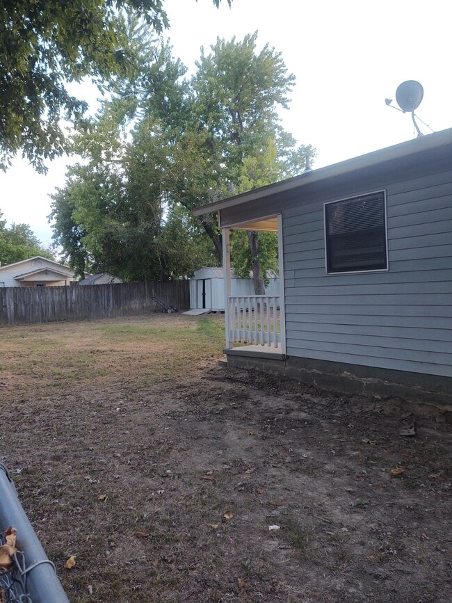 Building Photo - 2608 Virginia Ave