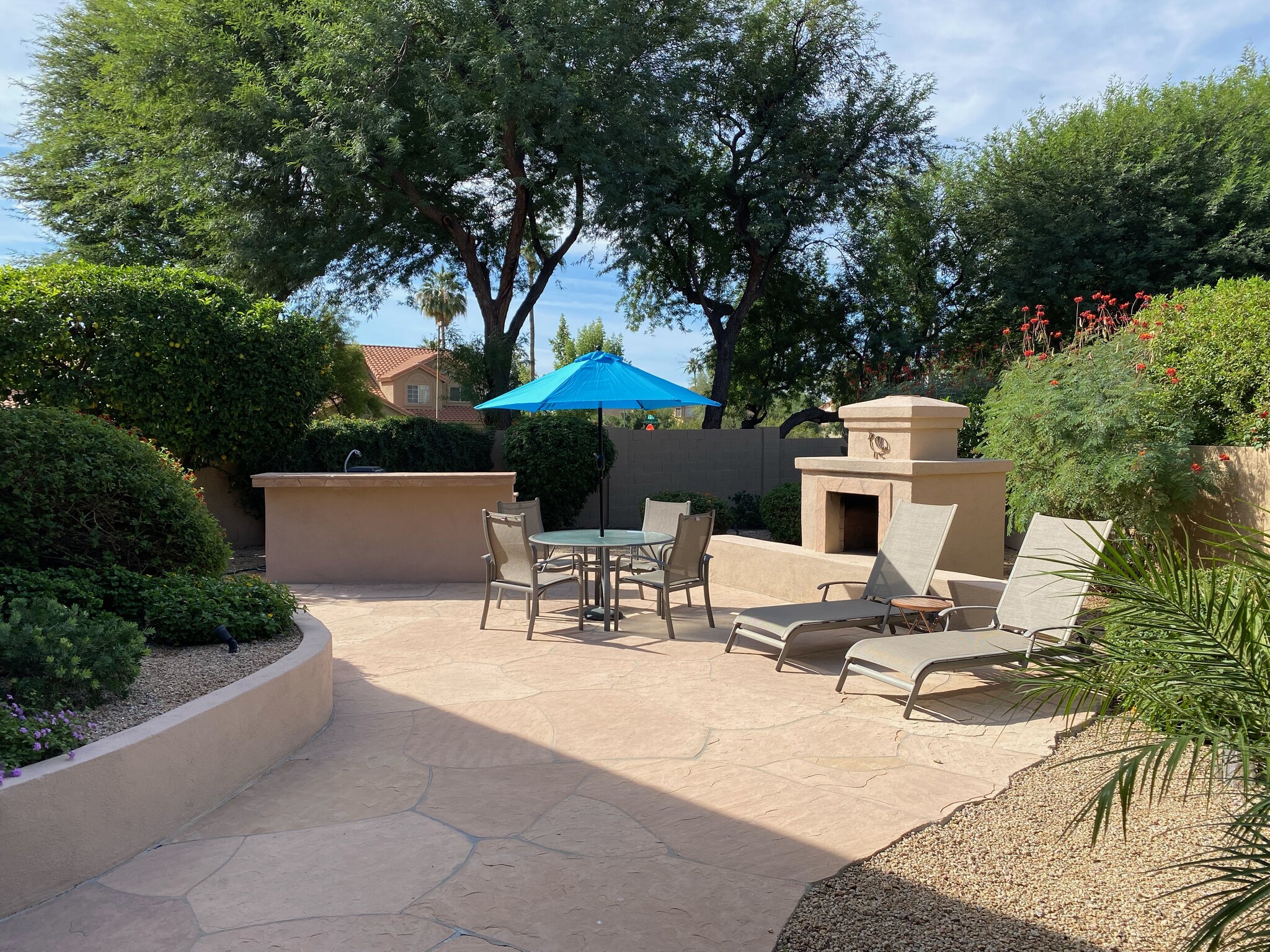 Large Flagstone Patio w/ Built-in BBQ and Kiva - 9257 E Sutton Dr