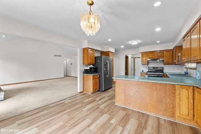 Building Photo - 53638 Springhill Meadows Dr