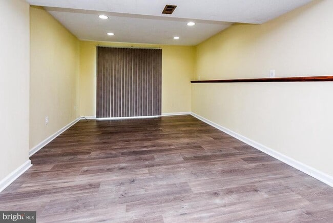 Building Photo - 6584 Madrigal Terrace