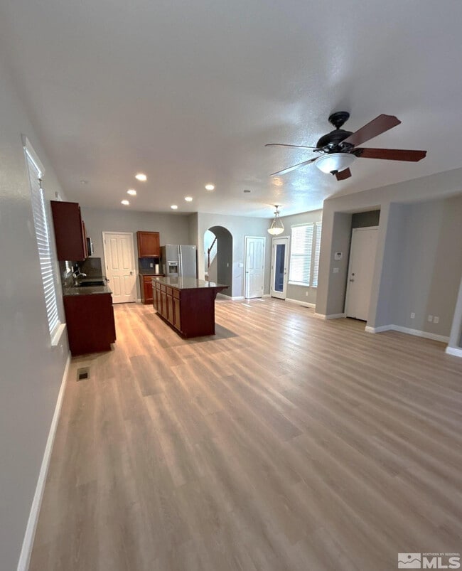 Building Photo - 589 Panama Dr