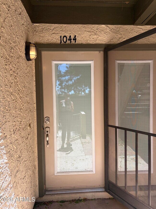 Building Photo - 30 E Brown Rd