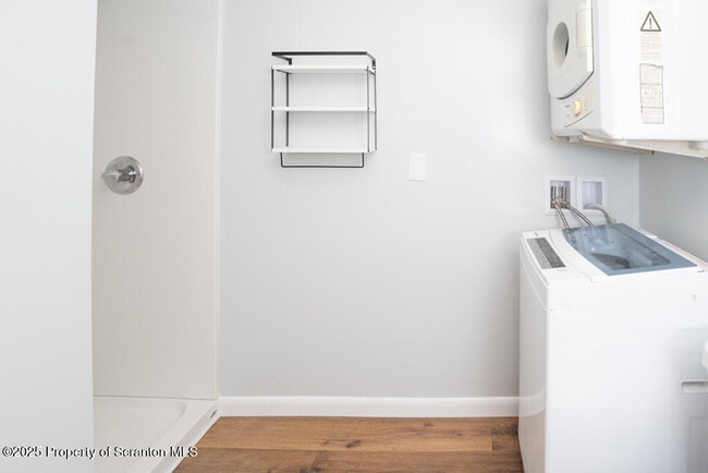 Building Photo - 240 Craig Rd