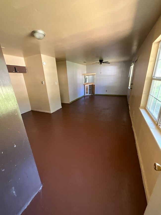 Building Photo - 6117 Willard Ave