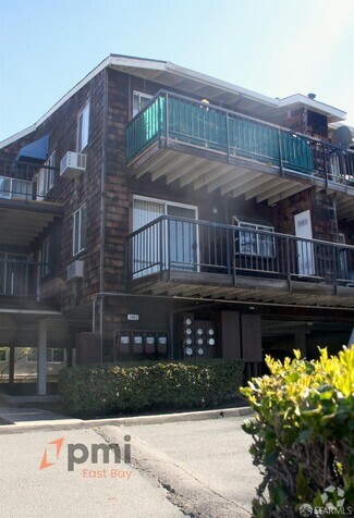 Building Photo - 1965 Bonifacio St