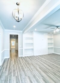 Building Photo - 310 W Horton St