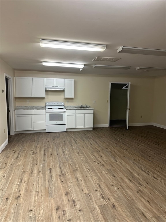 Building Photo - 13 Waushacum Ave