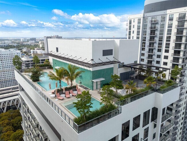 Building Photo - 601 N Miami Ave