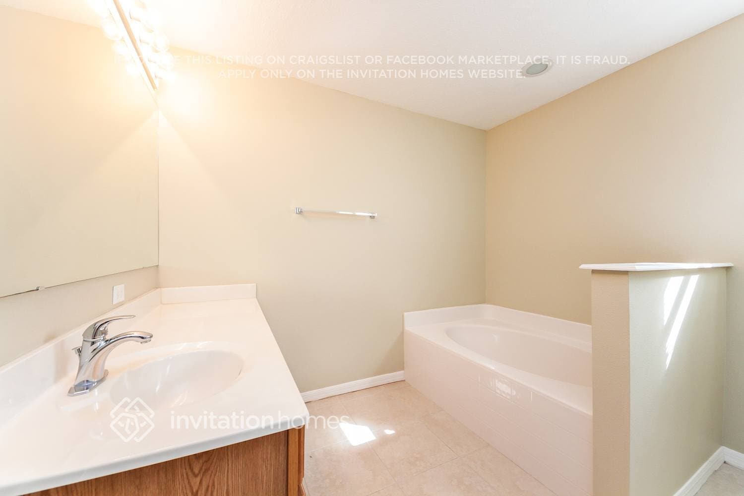 Building Photo - 1130 St Tropez Ct