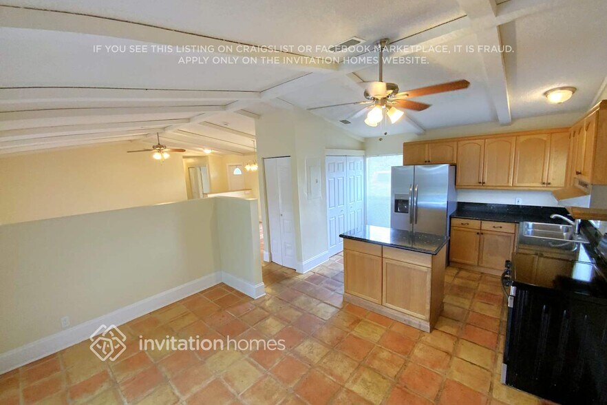 Building Photo - 10656 Shady Pond Ln