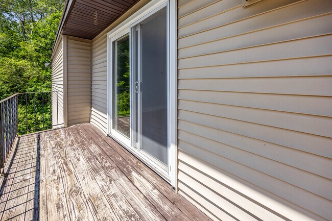 Building Photo - 15 Kimberly Ln