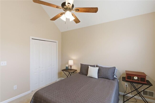 Building Photo - 4290 McClanes Ct