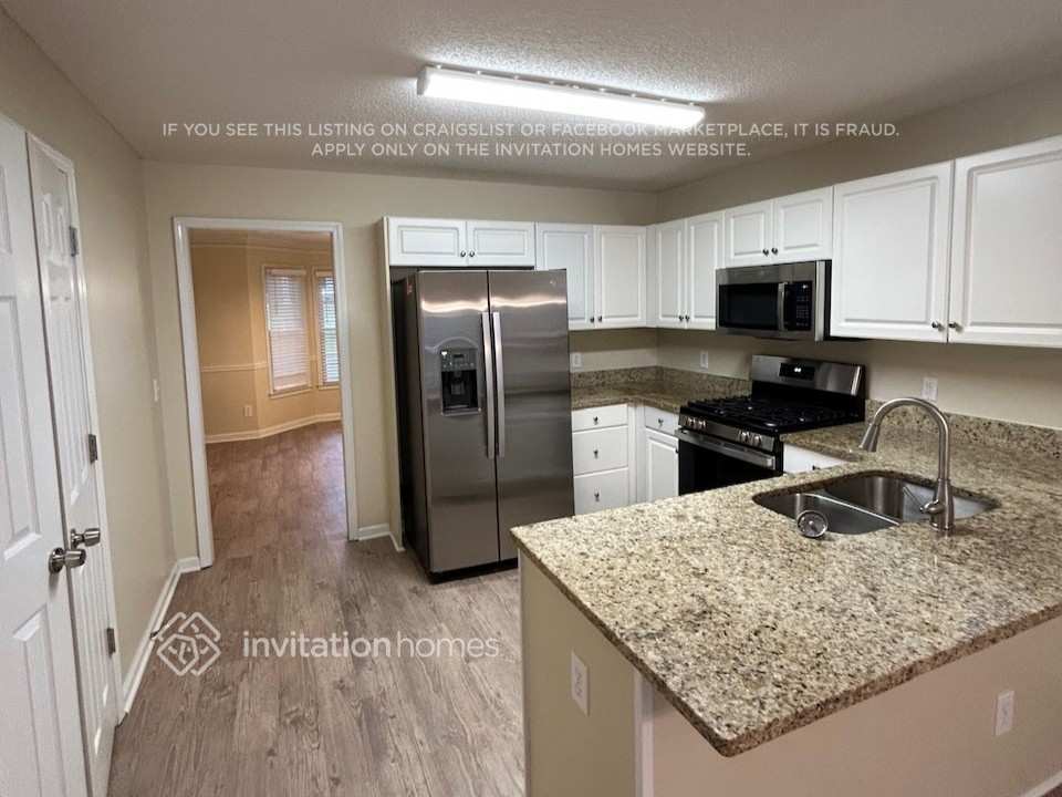 Building Photo - 6007 Armor Dr