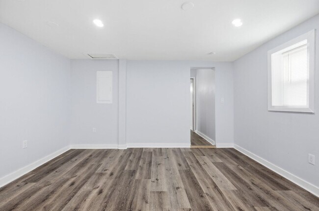 Building Photo - West Nashville Rental