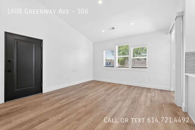 Building Photo - 1608 Greenway Ave