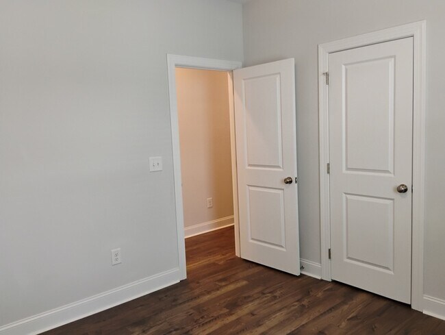 Building Photo - 446 Shale Creek Dr