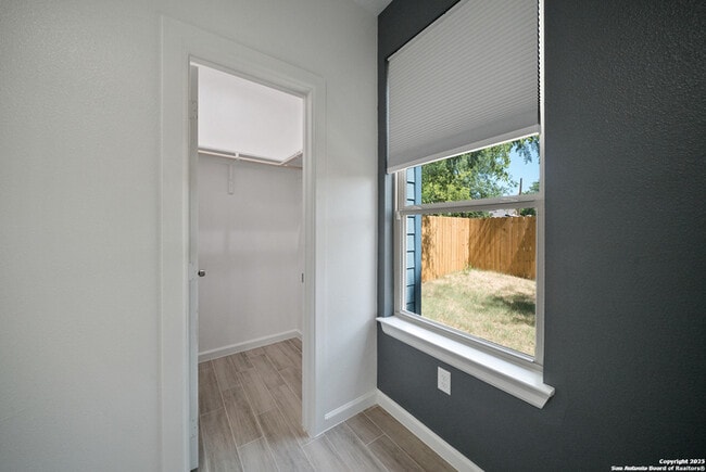 Building Photo - Rent Reduction Special!