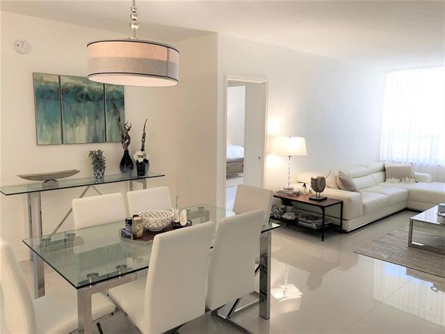 Building Photo - 10185 Collins Ave