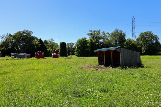 Building Photo - Lenox Township home on 7 acres