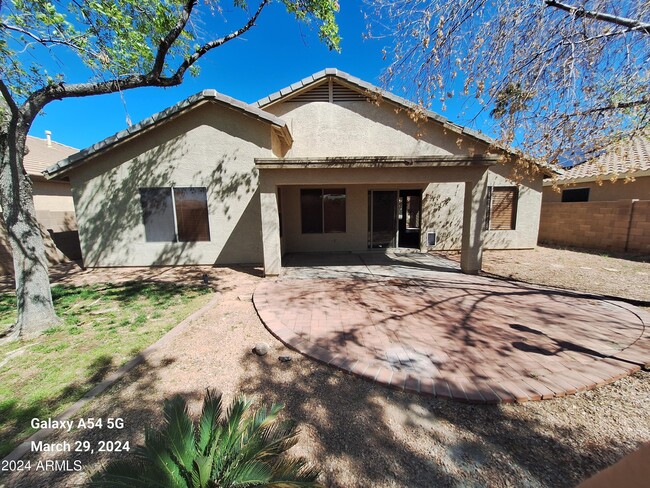 Building Photo - 9205 W Lone Cactus Dr