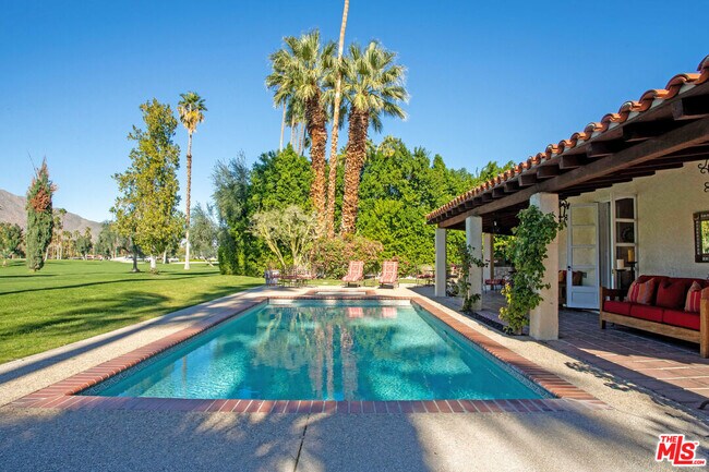 Building Photo - 2231 S Caliente Dr