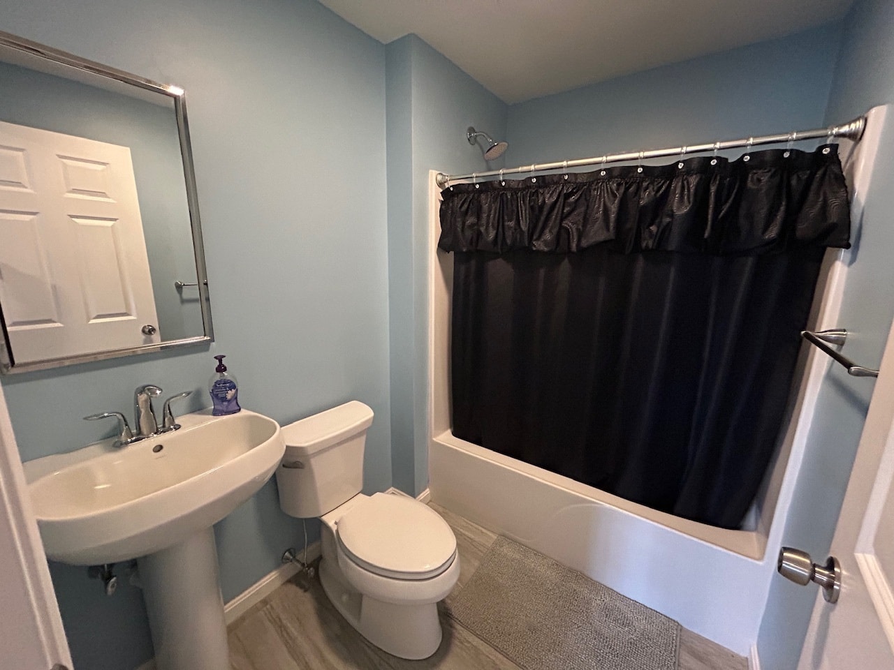 Building Photo - 676 Burncoat St