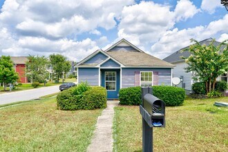 Building Photo - 628 Candytuft Ln